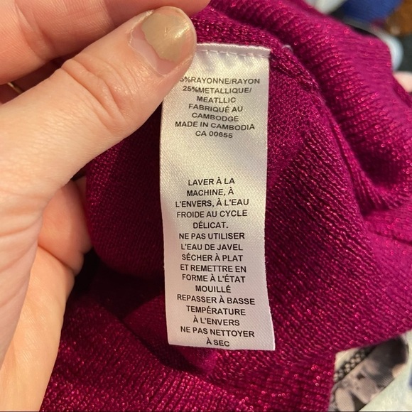 🛍️3/$30 Reitmans sparkly pleated  knit top in size medium - Picture 9 of 11